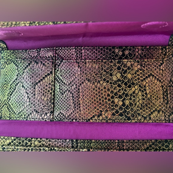 NWT Hobo International iridescent rainbow leather snake print wallet - Picture 14 of 16